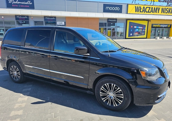 Chrysler Town &amp; Country cena 57500 przebieg: 183000, rok produkcji 2014 z Mława małe 191